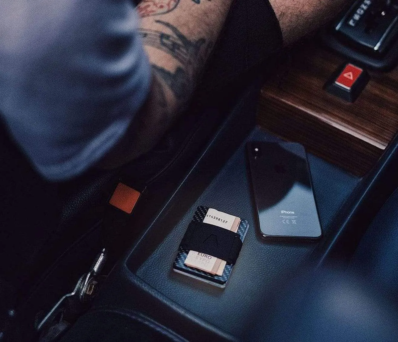 Carbon Fiber Minimalist Wallet | Classic