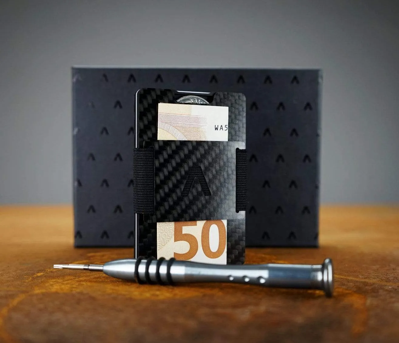 Carbon Fiber Minimalist Wallet | Classic