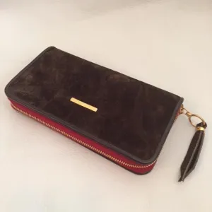 Large Zipper Wallet in Dark Brown Hippo Leather